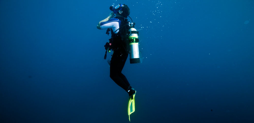 Motor Medicals doctor conducting a professional diving medical assessment – Medicals from £55