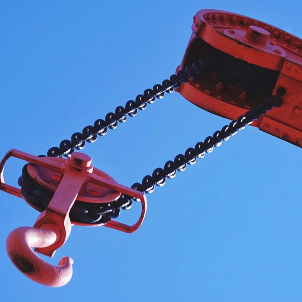 a-red-hook-strong-object-harbour-steel-hang-industry-machine-blue-anchor-pulley-industrial_t20_98bk18